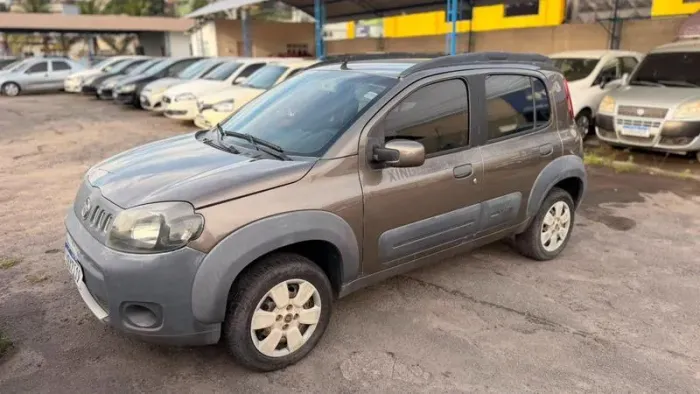 Fiat Uno Attractive 1.0 EVO Fire Flex 8V 5P 2013