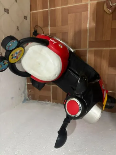 Moto elétrica para criança 