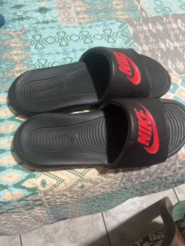 Chinelo slide Nike tamanho 44