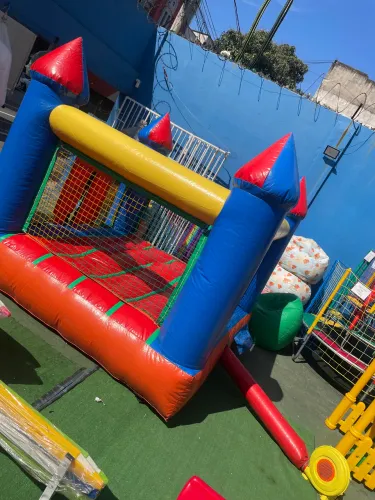 Castelinho inflável