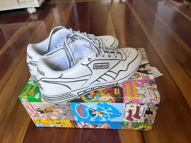 Tênis edição limitada REEBOK x WONDER WOMAN - 36