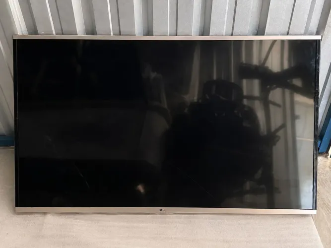 TV LG Smart 43? Full HD RETIRADA DE PEÇAS