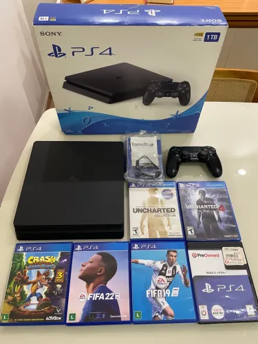 PlayStation 4 slim 1TB na caixa + 6 jogos
