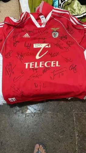 CAMISA RETRO BENFICA 1999/2000 AUTOGRAFADA PELO ELENCO TODO