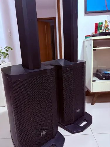 Caixa de som - Par de Soundking Artos 1200 - Sistema Line Array Ativo com Subwoofer