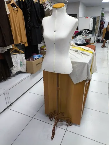 Manequim Busto Feminino 60cm Altura