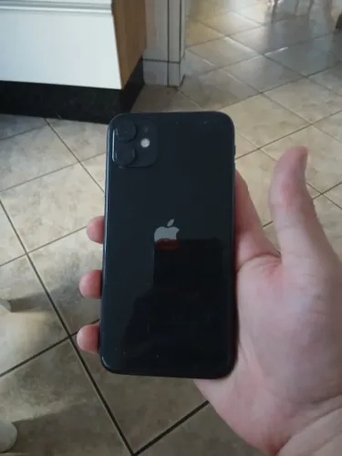iPhone 11 de 128 gb usado estado de novo