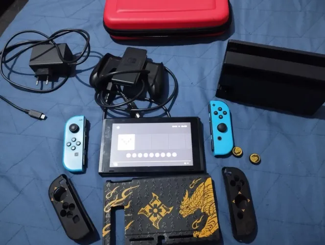 Vendo Nintendo Switch desbloqueado - R$ 1.350 à vista