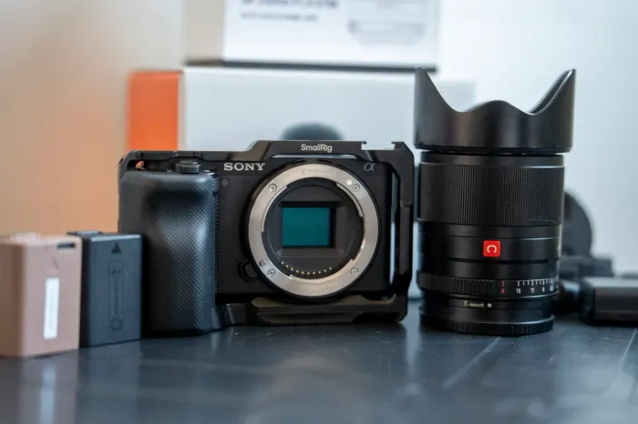 SONY ZV-E10 + VILTROX 23MM - KIT FILMAKER PROFISSIONAL 
