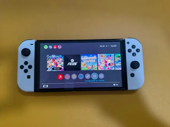 Nitendo Switch OLED + cartão 256GB e bolsa
