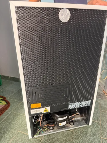 Frigobar 124 lts midea 