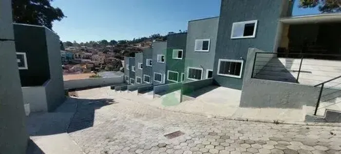 Sobrado com 2 quartos, 64 m², à venda por R$ 270.000- Jardim Olimpia - Santa Branca/SP