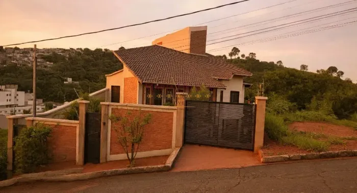 Casa à venda no Jardim Recreio, Caxambu