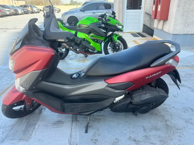 Vendo motocicleta n-max 160 2020