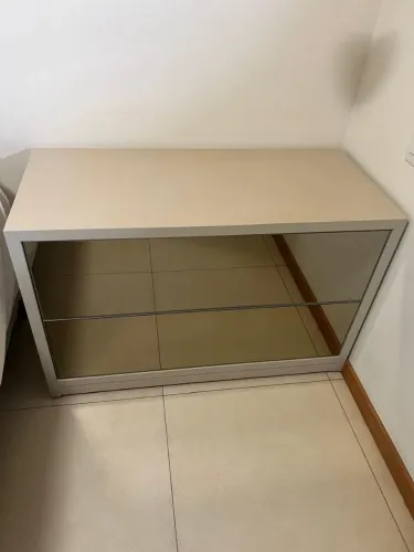 Criado Mudo Planejado espelhado