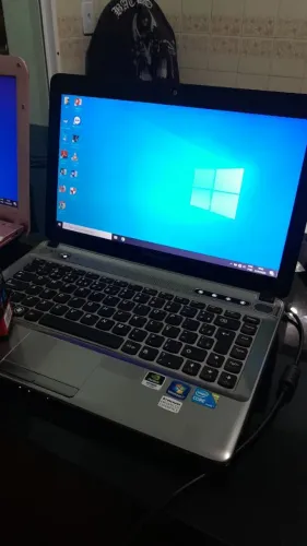 Notebook Lenovo Z360: Tela LED 14' / Intel Core i5 / VD Geforce 310M / 8GB RAM / HD 500GB