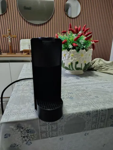 Cafeteira Nespresso Essenza Mini