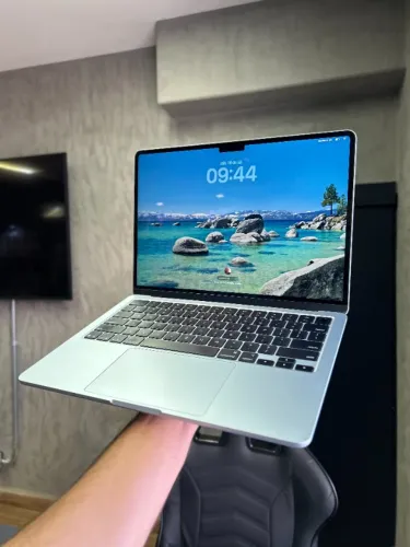 MacBook Air M4 256gb 16gb 13" Azul Céu (pouco tempo de uso)