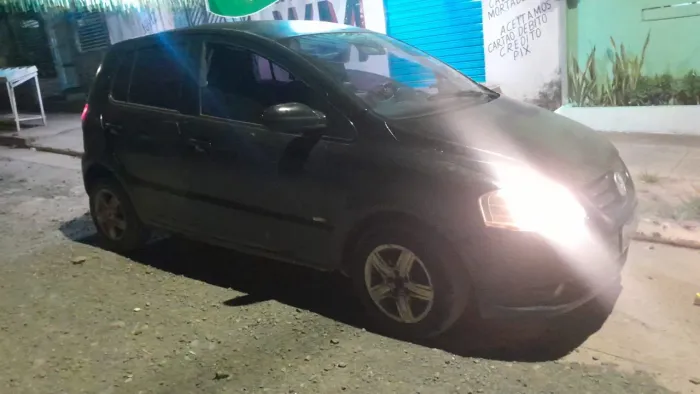 Carro Fox 1,6 atrasado carro ok 