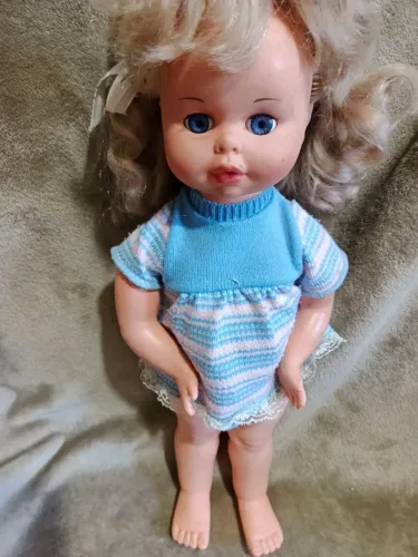 Boneca bate palminha