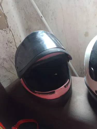 Vendo capacete usado 