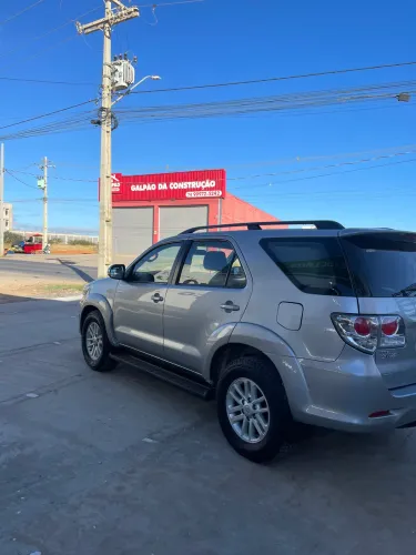 Toyota Hilux SW4 SR 4X2 2.7/ 2.7 Flex 16V Aut. 2015