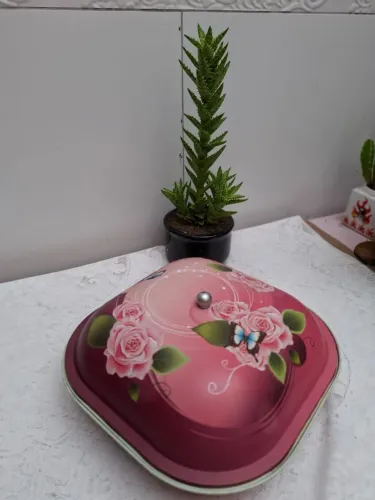 LATA PORTA PANETONE VINTAGE - DECORADA COM ROSAS