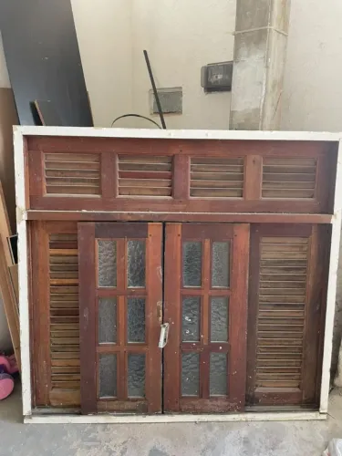 Janela de madeira 1,20 x 1,10m