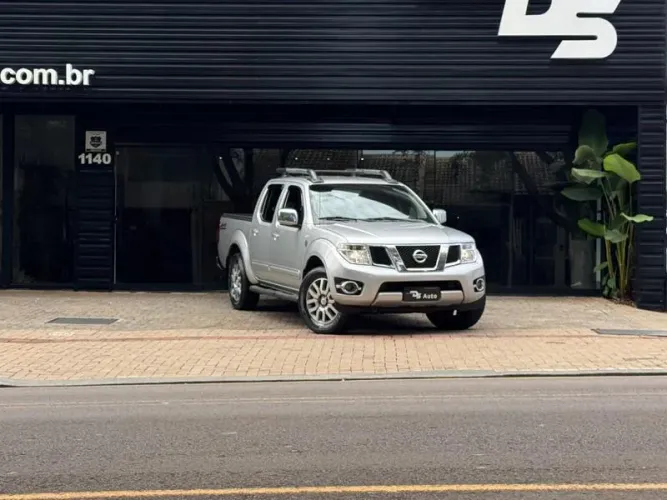 Nissan Frontier SL CD 4X4 2.5tb Diesel AUT 2013