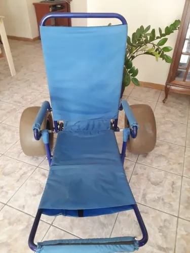 CADEIRA PCD PARA PRAIA- LOCOMOÇÃO NA AREIA