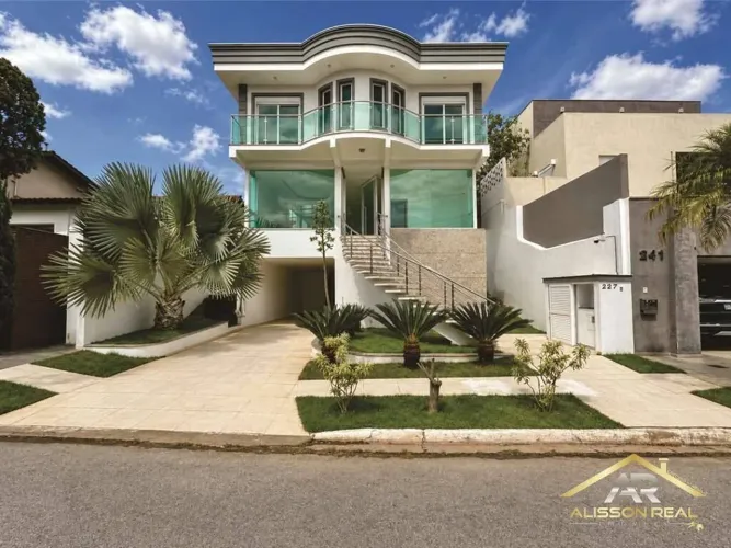 Casa de condomínio 361m²| 4 Suítes| 6 Vagas| Nunca Habitada no Cond. SP II.