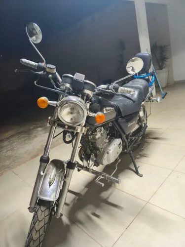 Intruder 125 