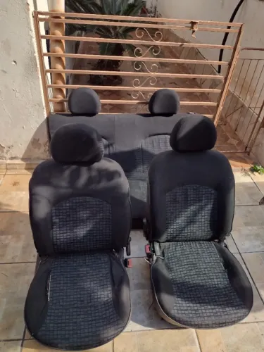 Jogo de banco Peugeot 206. , 207. Pra hoje.