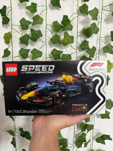 Lego F1 RedBull 77243 Lacrado