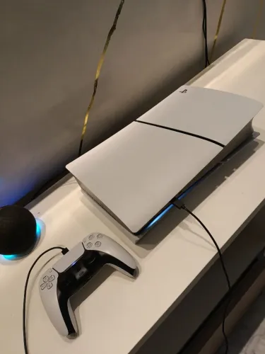 Ps5 mídia física e digital mas de 1 mil reais de jogos já comprado