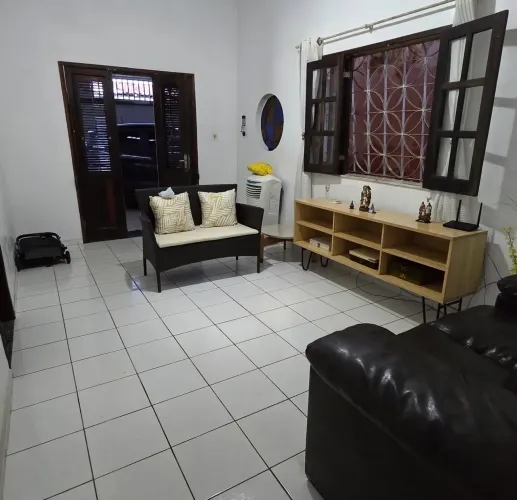 Vende-se casa em Moju $