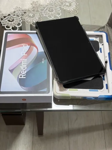 Tablet Xiaomi Redmi Pad 6GB 128GB Seminovo + 2 Capas