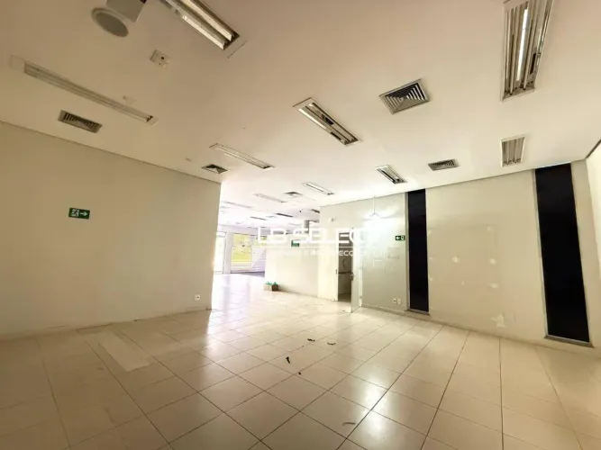 Sala comercial à venda com 300 m² por R$ 5.000.000,00 - Avenida João Naves de Ávila - Uber