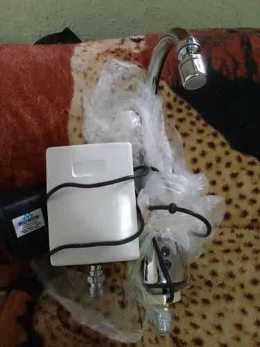 Torneira com sensor para clínicas e hospital 
