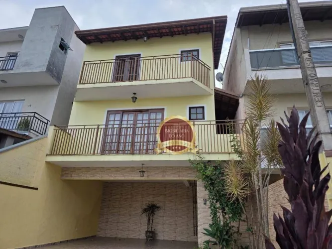Casa no Residêncial Villa Verde I com 3 quartos 1 suíte, 4 vagas de garagem e lazer comple