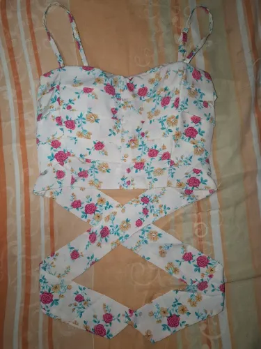 Cropped floral