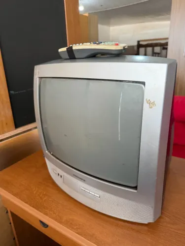 Tv de tubo 14 polegadas com controle