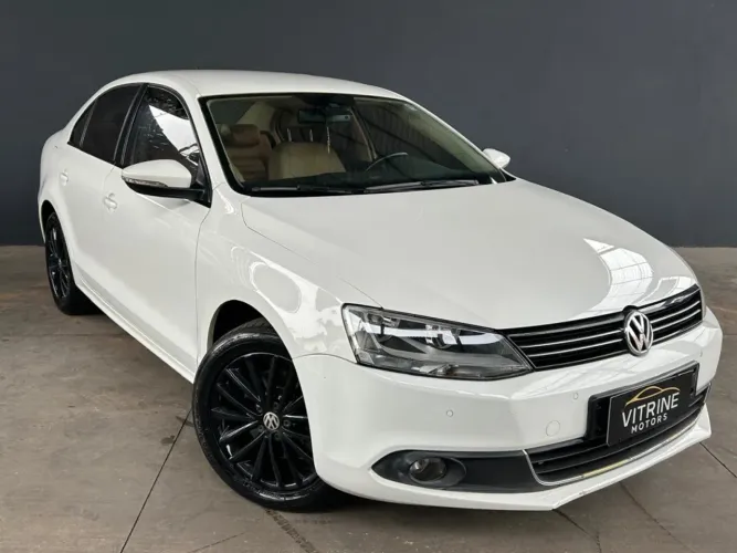 Volkswagen Jetta Highline 2.0 TSI 16V 4P Tiptronic 2013