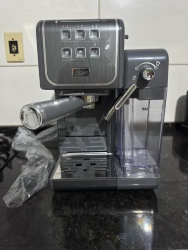 Cafeteira Oster PrimaLatte Touch 220v - Seminova na Caixa (Completa + Manual)