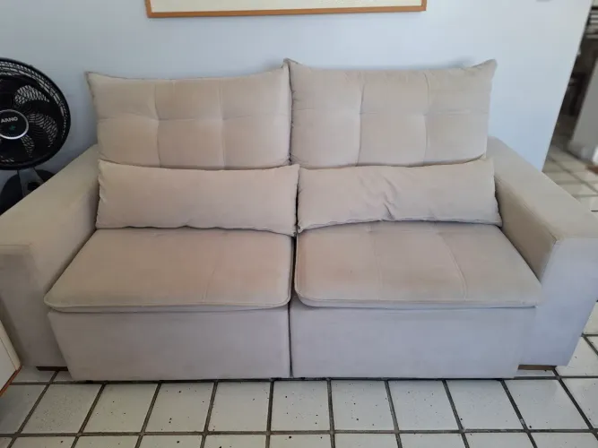 Sofá retrátil