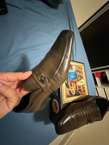 Vendo sapato pé de ferro