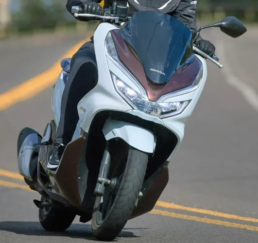 HONDA PCX DLX 2021 - nova 
