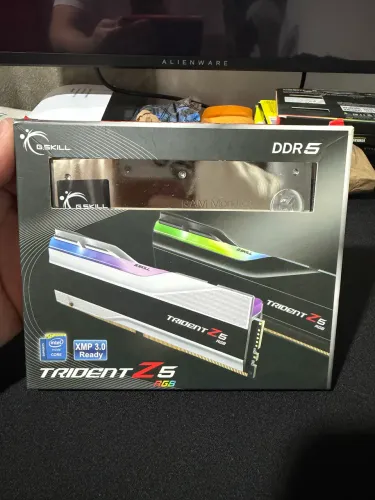 G.skill trident z5 rgb prata 6000mhz CL 36 2x16