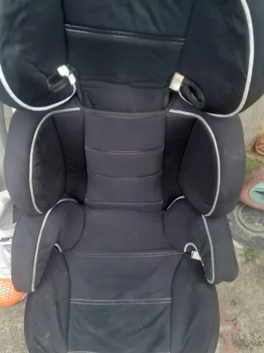 Cadeirinha semi nova