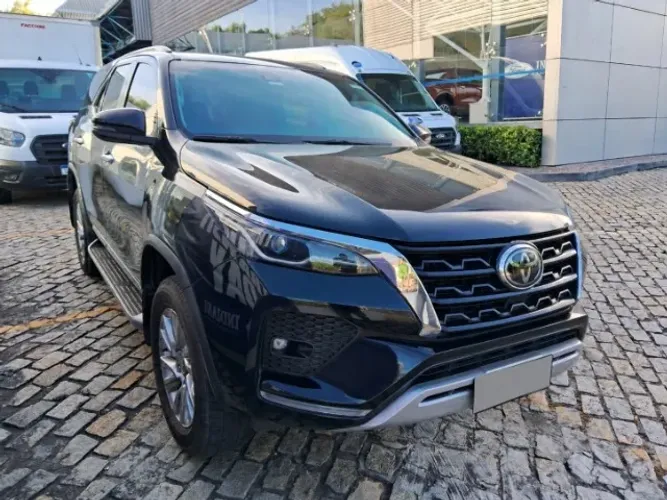 Toyota Hilux SW4 SRX 4X4 2.8 TDI 16V Dies. Aut. 2021